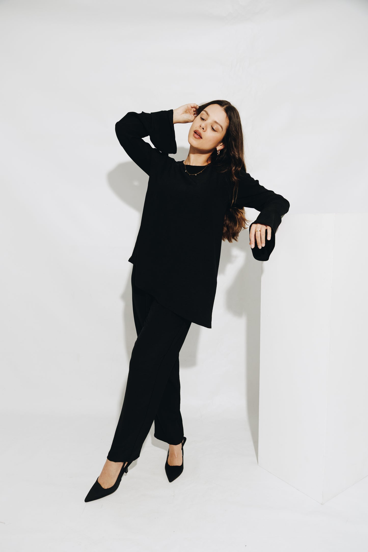 Black-asymmetrical Set