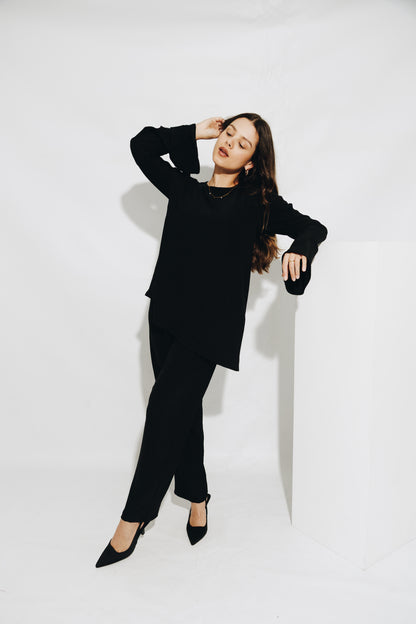 Black-asymmetrical Set